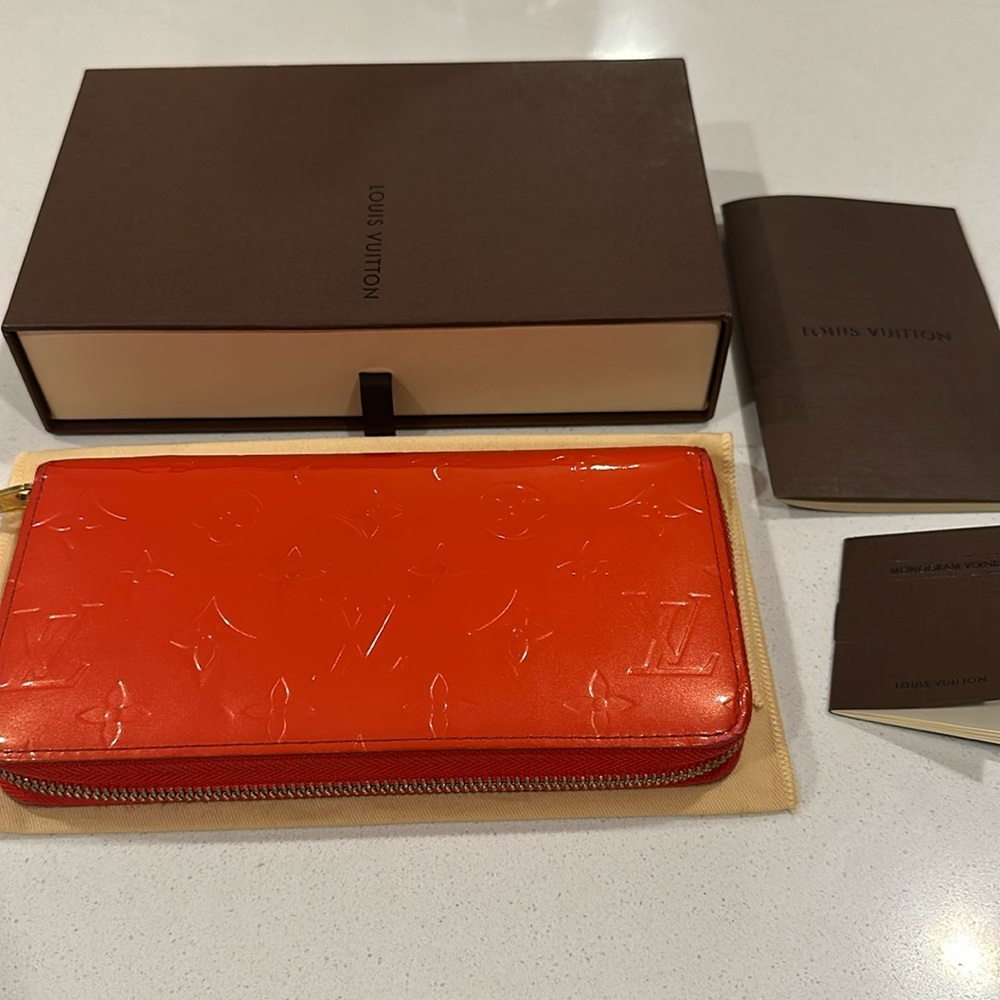 Authentic Louis Vuitton Monogram Vernis Zippy Wallet Red